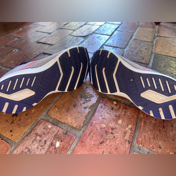 Brooks Launch GTS 8 Running Shoes Gray Pink Purple Womens Size 9.5 Clean - Picture 5 of 6